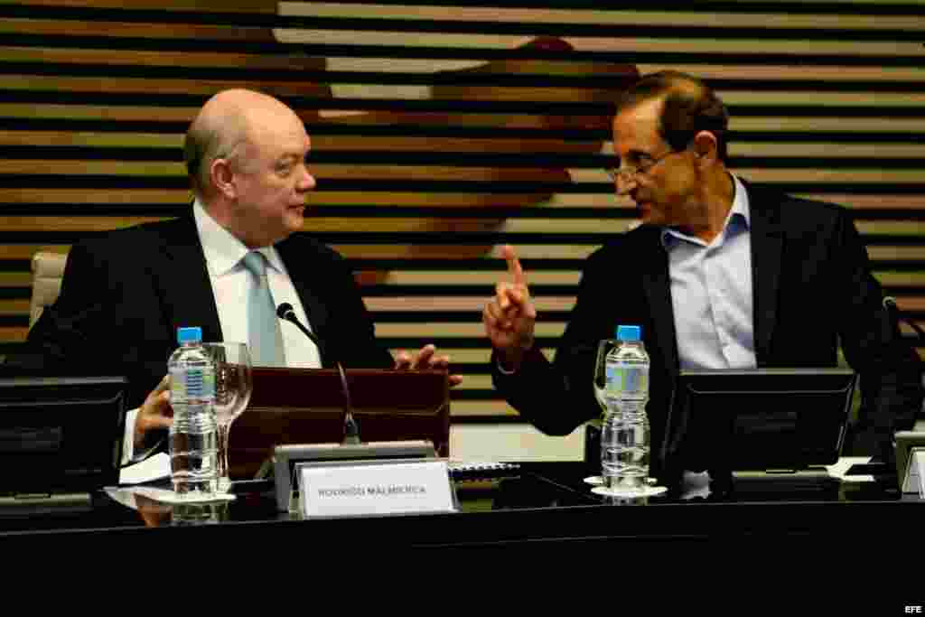 Malmierca explica a empresarios de Brasil las ventajas de invertir en Cuba.